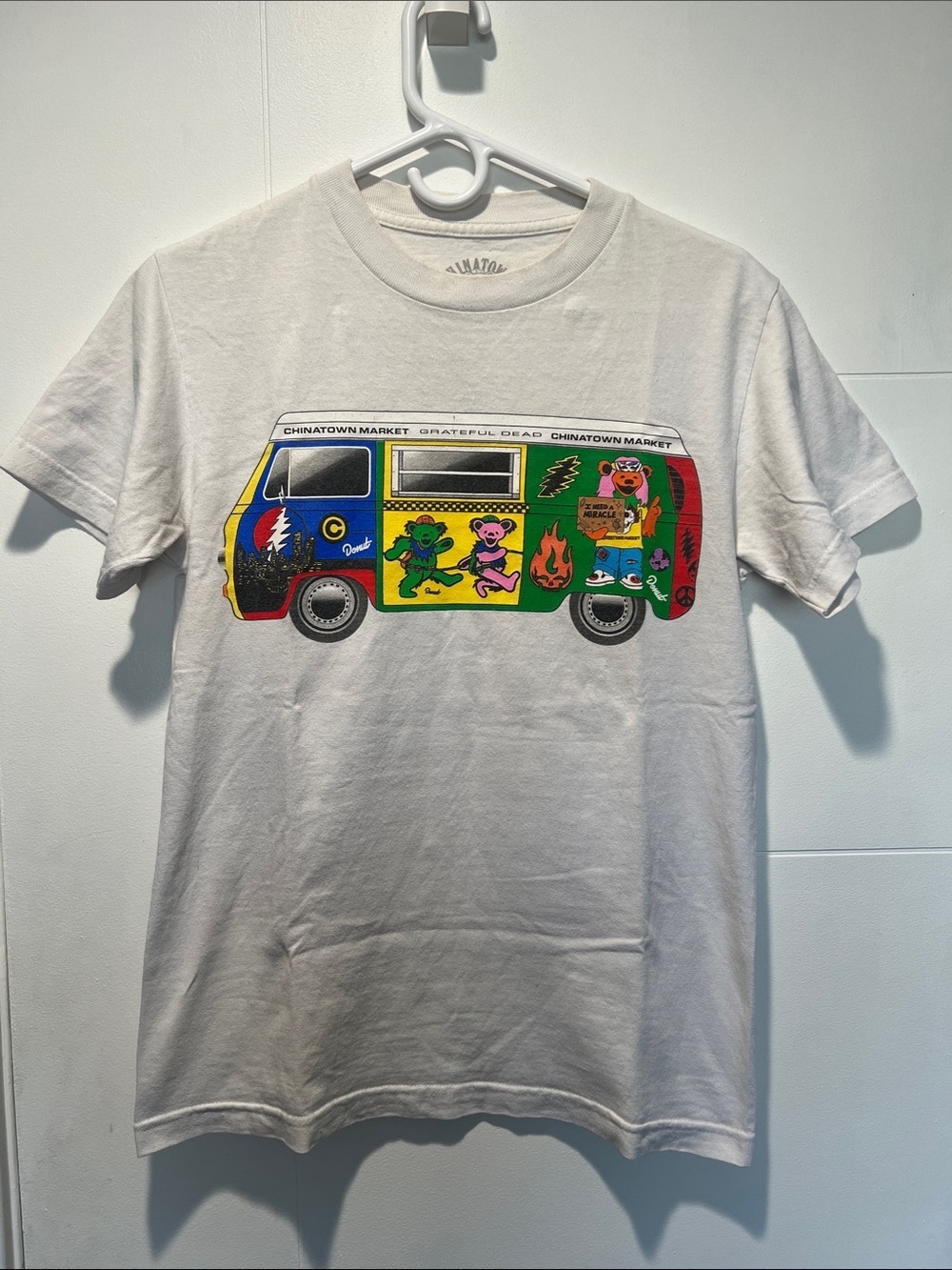Chinatown Market Grateful Dead / Donut VW Camper Tee - Small
